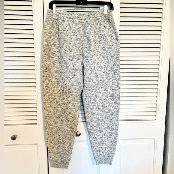 Hollister sweatpants - Picture 3 of 5